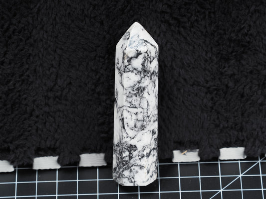 Net or Spiderweb Jasper Point 4"