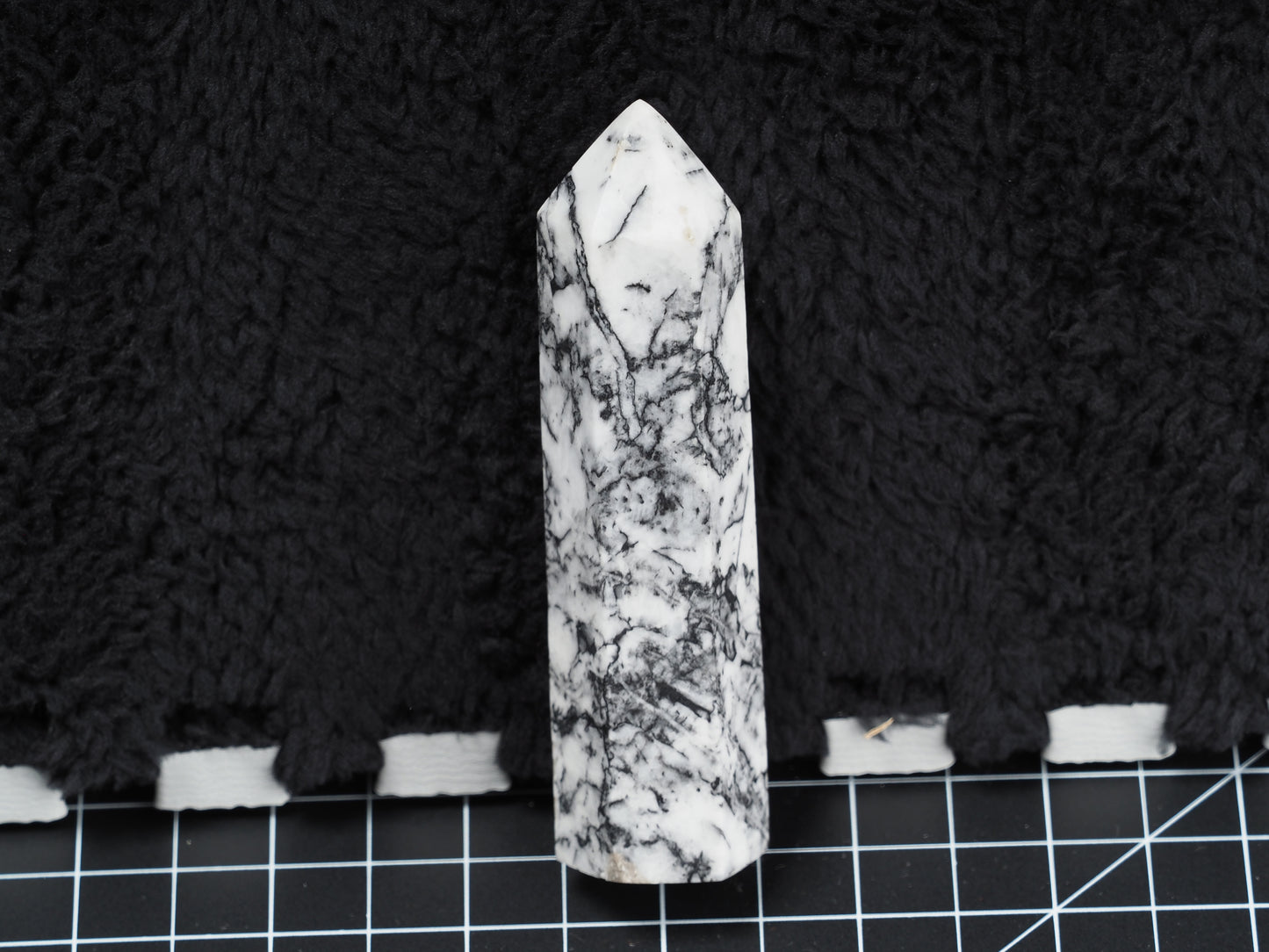 Net or Spiderweb Jasper Point 4"