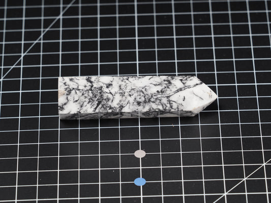 Net or Spiderweb Jasper Point 4"