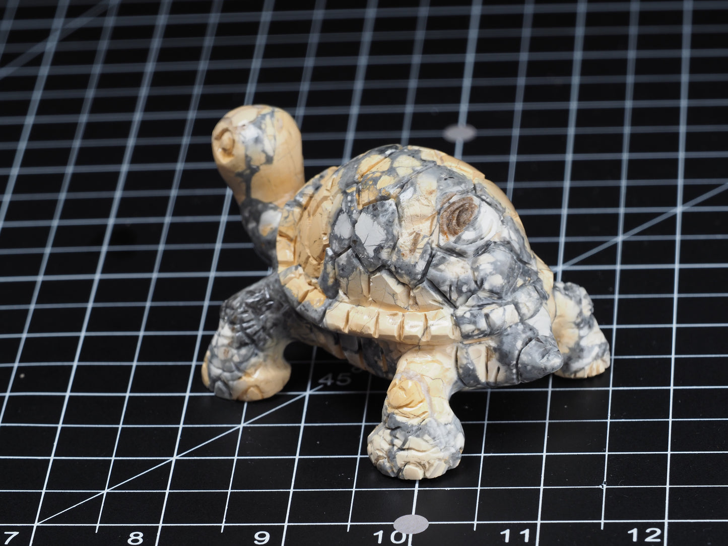 Tortoise / Turtle Maligano Jasper Carving